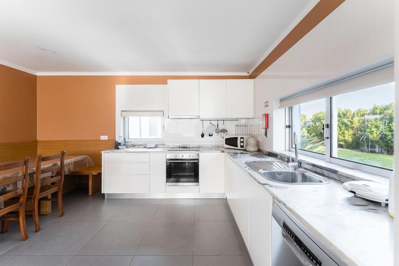 Beachfront Villa In Esposende Exterior photo